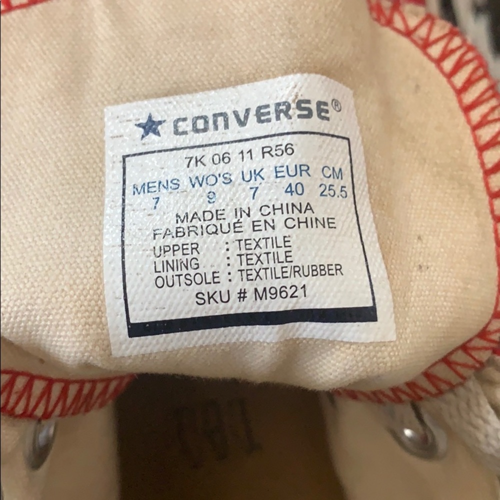 Red Converse - Picture 4 of 5